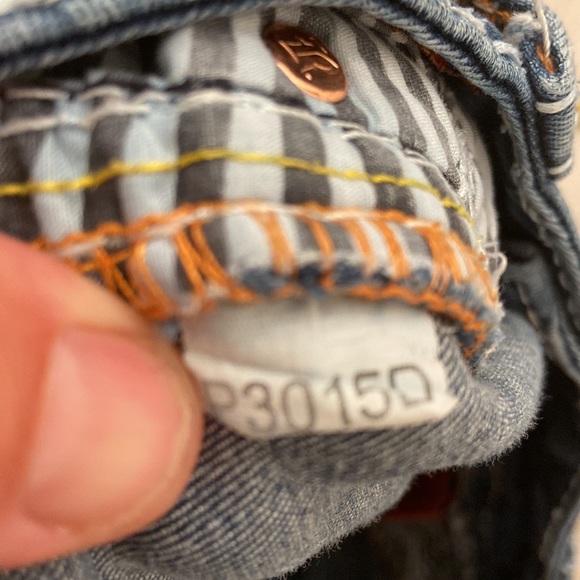 Rock Revival Arisa Crop, Style: EP9229C202, 30x23, EUC, $188 MSRP - Picture 7 of 13